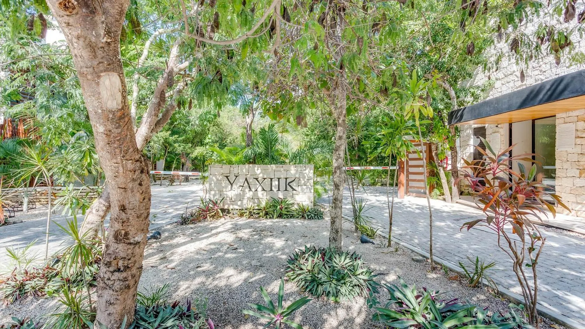 Beautiful Villa With Private Jacuzzi In Aldea Zama Tulum